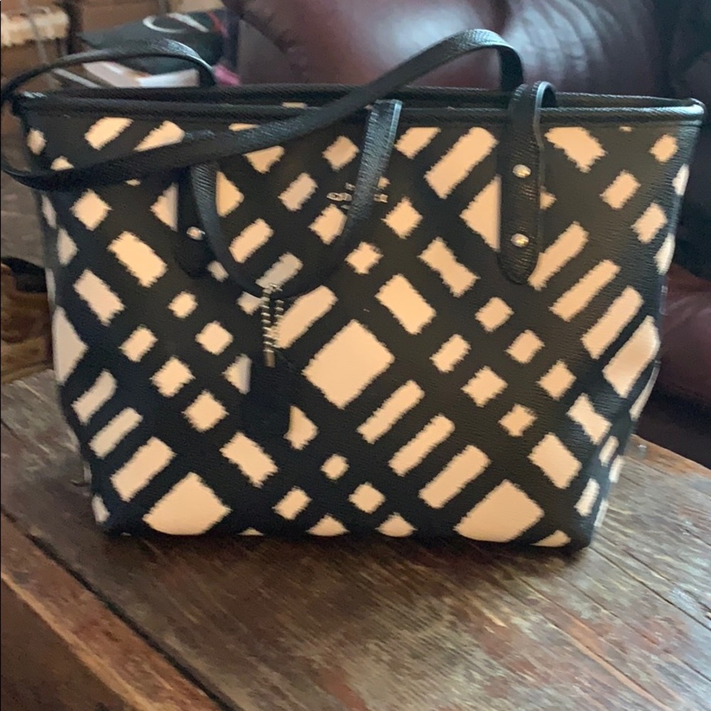 Small Coach Tote bag with matching wristlet